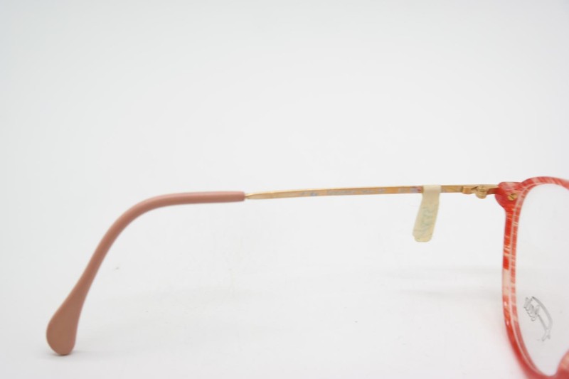 Vintage Glasses Flair 102 Red Gold Oval Eyeglass Frame gallery