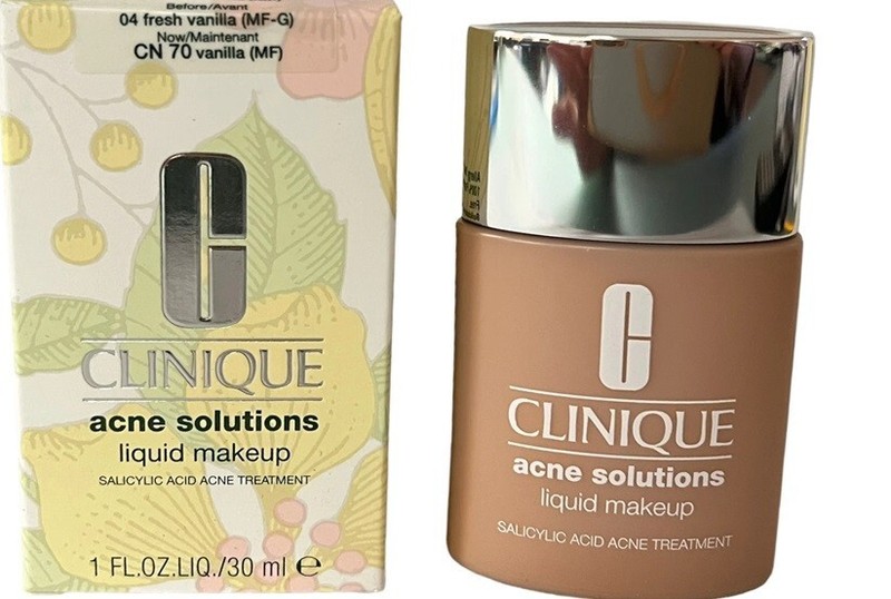NIB Clinique Acne Solutions Liquid Makeup CN 70 Vanilla (MF) 1 fl oz