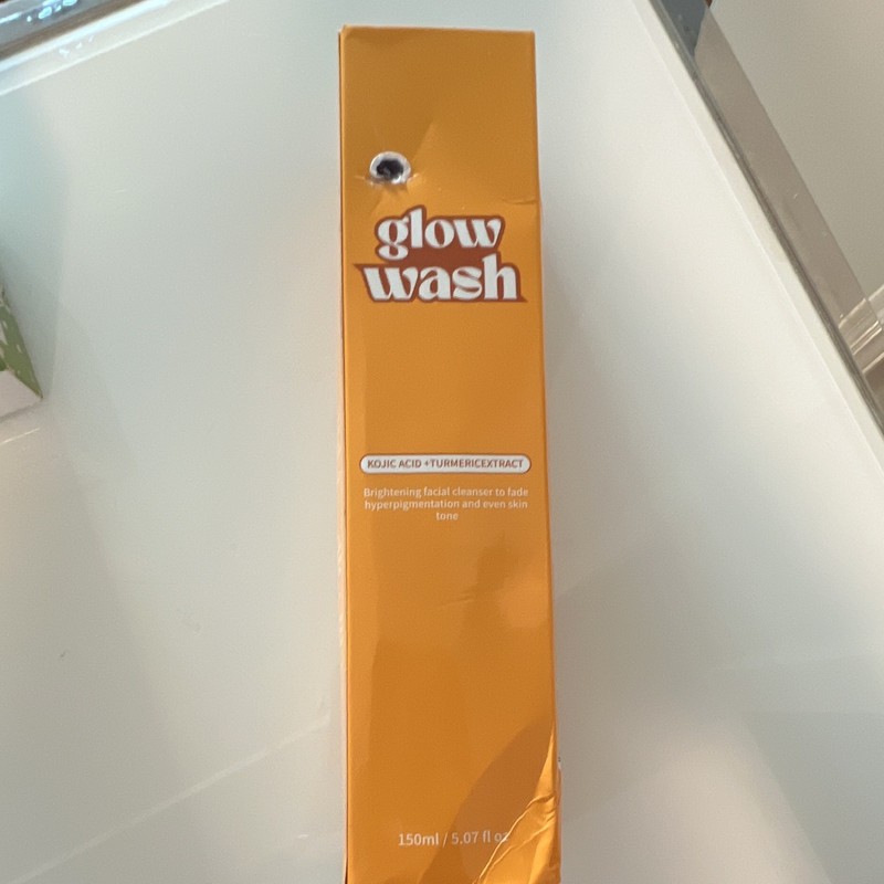 Glow Wash Brightening Foaming Face Wash Cleanser Kojic Acid Turmeric 150 ml