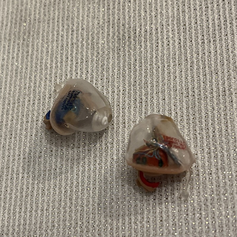 Unitron DX Insera ITE Left/Right Hearing Aids + Cases & Manual gallery