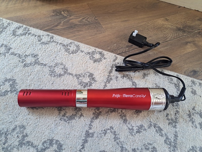 PAINT ISSUE – AUTHENTIC NEW Prife Iteracare Classic Frequency Device Red Wand