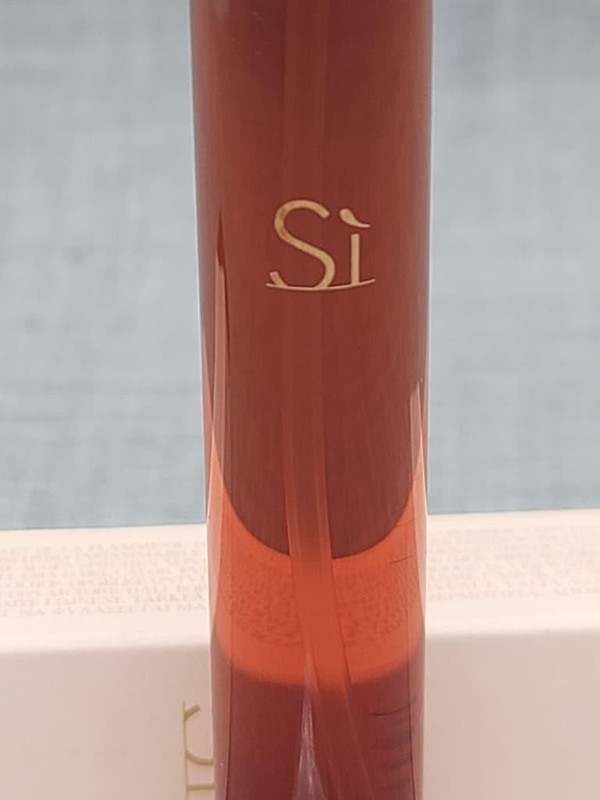 Si Intense by Giorgio Armani - EDP Spray - 0.34 Fl. Oz./10 ml - Travel Size gallery