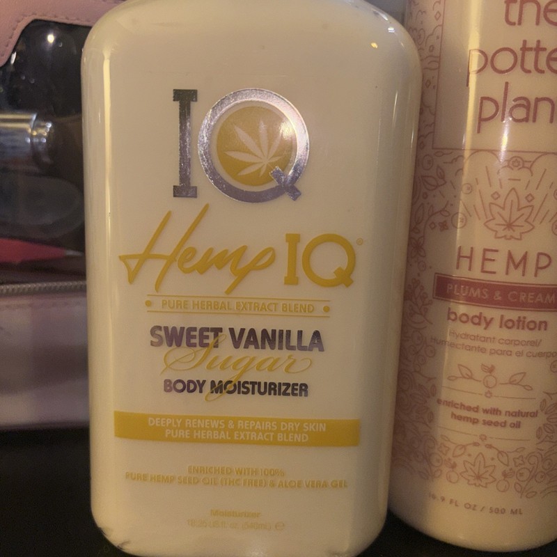 THE POTTED PLANT HEMP & IQ HEMP MOISTURIZERS FULL BODY LOTION VANILLA PLUM LILY gallery