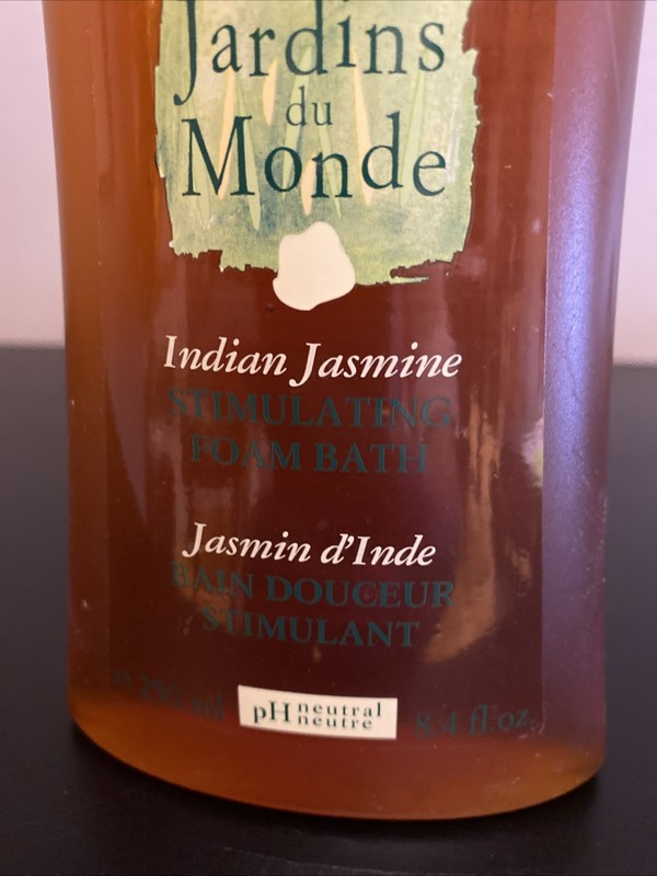 Yves Rocher Jardins Du Monde Indian Jasmine Stimulating Foam Bath 8.4oz gallery