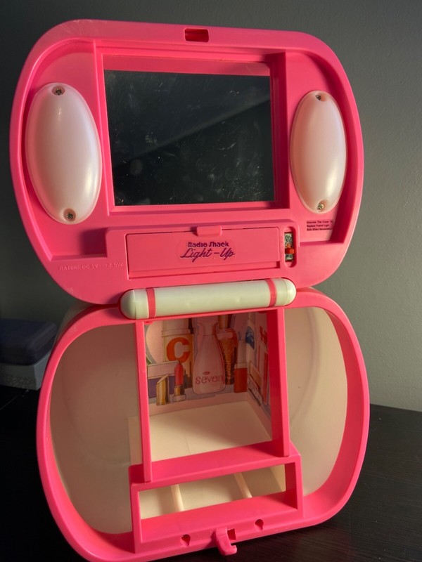 Vintage Radio Shack Sweet Heart Light up Vanity Case little girls makeup case gallery