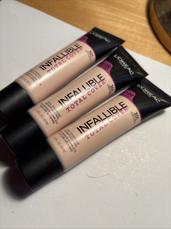 3-L’Oreal Paris 24 hr Infallible Total Cover Foundation 301 Classic Ivory