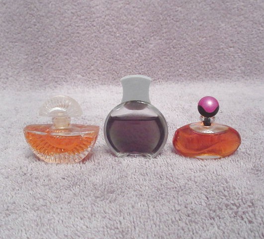 Vtg Avon Deluxe Perfume Collection Mini Vanity Bottles Set Of 3 Far Away Gold gallery