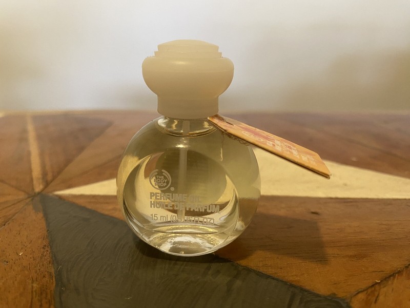 The Body Shop Indian Night Jasmine Perfume Oil RARE DISCONTINUED 15ml