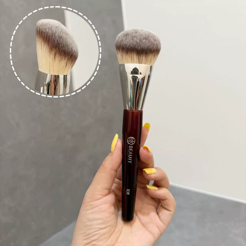 BK BEAUTY BRUSHES – 101 CONTOURED FOUNDATION BRUSH – Contoured Foundation Brush