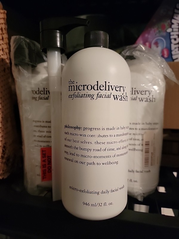 Philosophy The Microdelivery Exfoliating Facial Wash 32 fl. oz. NEW w/Pump