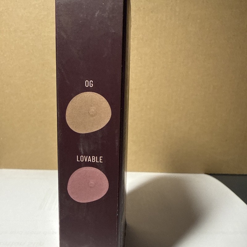 LYS Beauty Speak Love GLOSSY LIP TREATMENT OIL DUO, 2 SHADES (LOVABLE, OG), NIB gallery