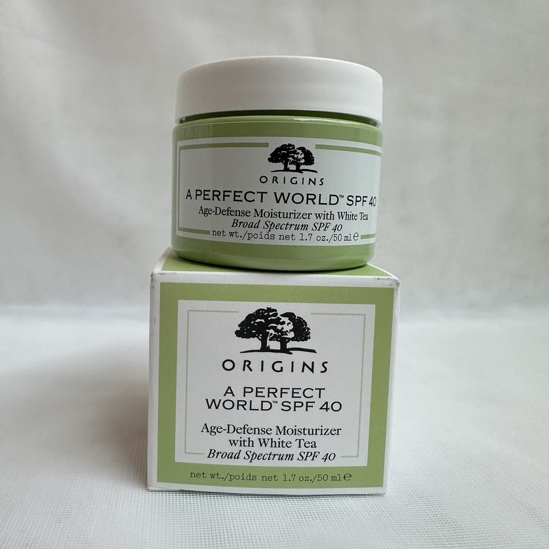Origins A Perfect World SPF 40 Age-Defense Moisturizer with White Tea-1.7oz/50ml gallery