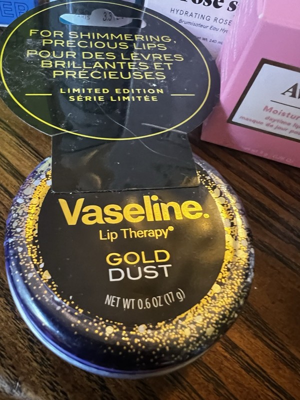 HUGE Skin Care Bundle ! FREE 7 Piece Gift 🎁 iNNbeauty , Tarte ( Awake ) Etc gallery