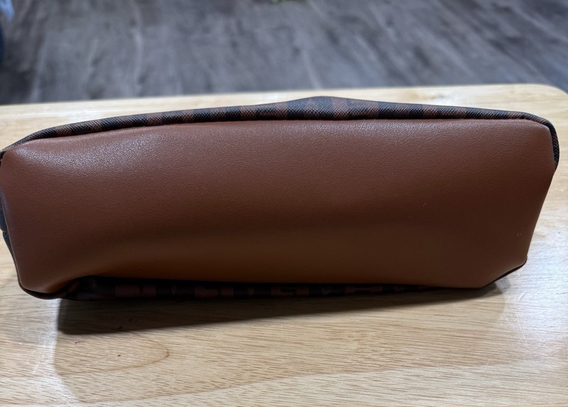 London Fog Brown Faux Leather Makeup Bag with Zipper and Inner Pockets gallery