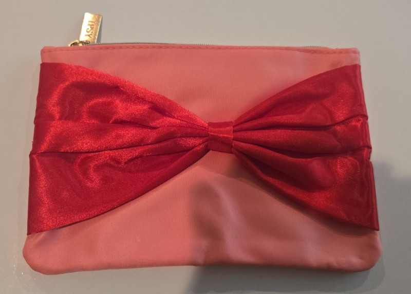 IPSY GLAM BAG – December 2024 Pink w/ Red Bow – BAG ONLY