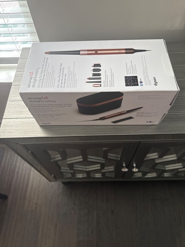 Dyson Special Edition Airwrap ID Multi Styer Straight and Wavy Hair Amber Silk gallery