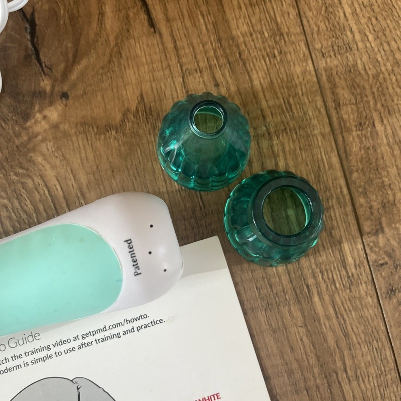 PMD Personal Microderm Classic Skincare Facial Tool - Teal With 4 Discs & Info gallery