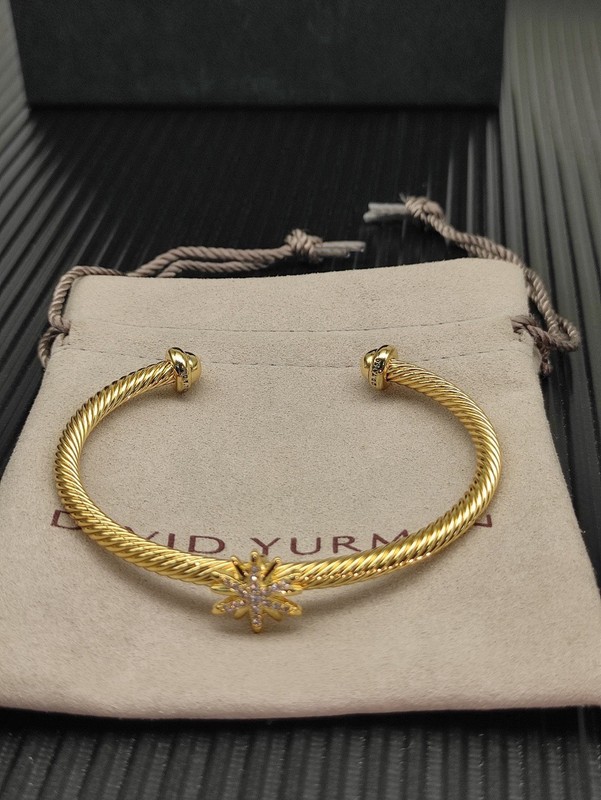 David Yurman 18K Yellow Gold Diamond Starburst Star Celestial Cuff Bracelet