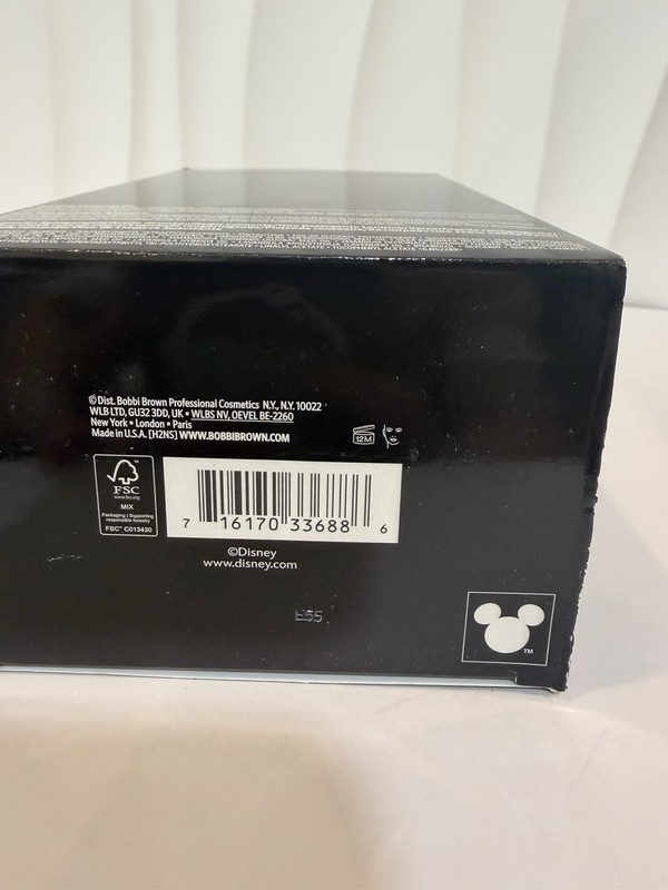 Bobbi Brown Alice in Wonderland Soothing Cleansing Oil • 400ml/13.5 oz • Jumbo gallery