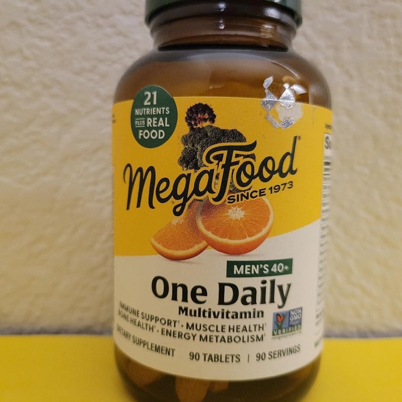 MegaFood Mens 40+ One Daily Multivitamin 90 Tablets Immune Support Muscle Health