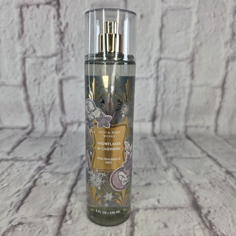 Bath & Body Works Snowflakes & Cashmere Fine Fragrance Mist 8 fl oz Bottle