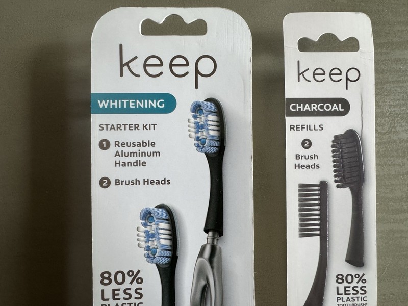 Colgate Keep Whitening Starter Kit + Charcoal Replacement Brush Heads Toothbrush gallery