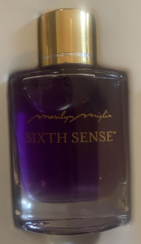 Sixth Sense by Marilyn Miglin Eau De Parfum Splash 0.41 oz 11ml