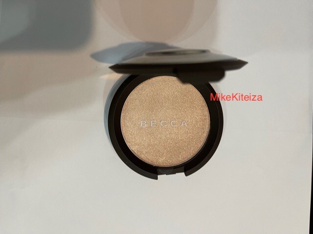 BECCA Shimmering Skin Perfector Pressed Champagne Pop 0.28oz Brand New Full size
