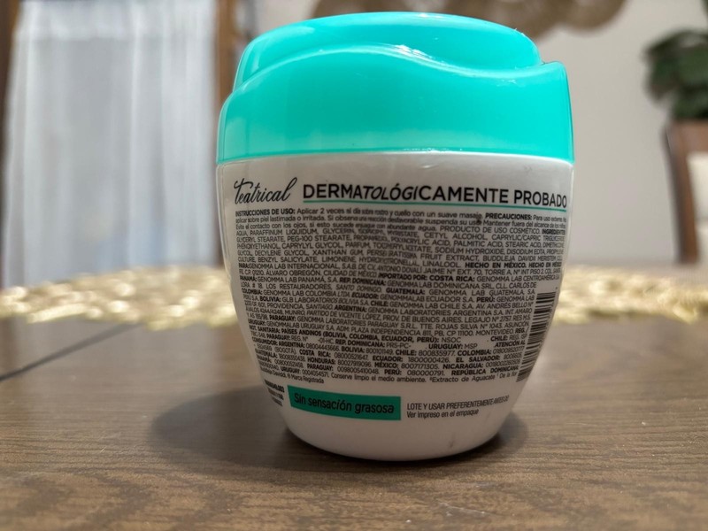 Teatrical Crema Celulas Madre Y Aguacate Humectante - Moisturizing Cream 200g gallery