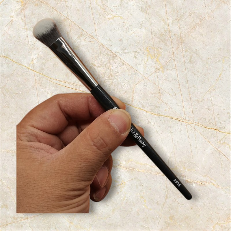 BK Beauty 109 Foundation Brush and BK Beauty A506 Concealer Brush(Set Of 2) gallery