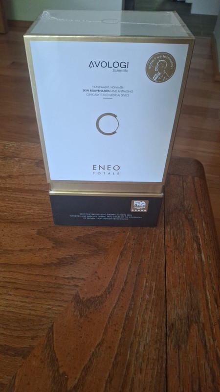 Avologi Eneo Totale Light Therapy Device for Skin Rejuvenation Warranty included