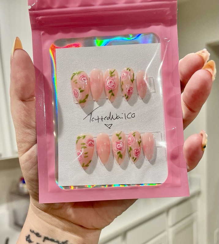 Press-On Nails Long Almond Pink/White/Green 3D Floral Acrylic Pre-Designed