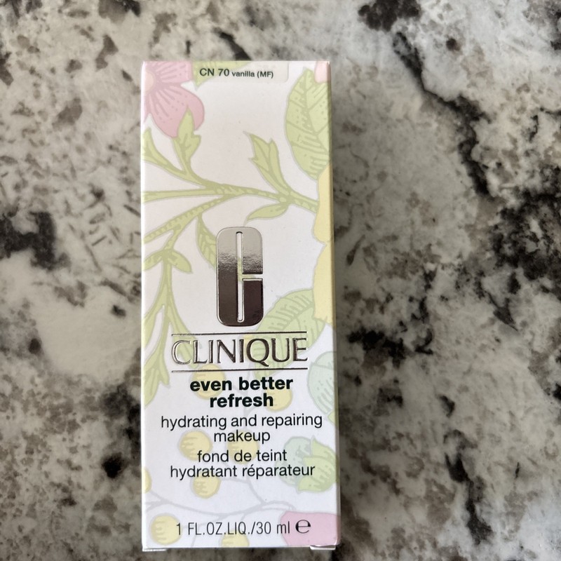 VANILLA ( CN70) -Clinique Even Better Refresh Hydrating/Repairing Makeup 1 FL OZ