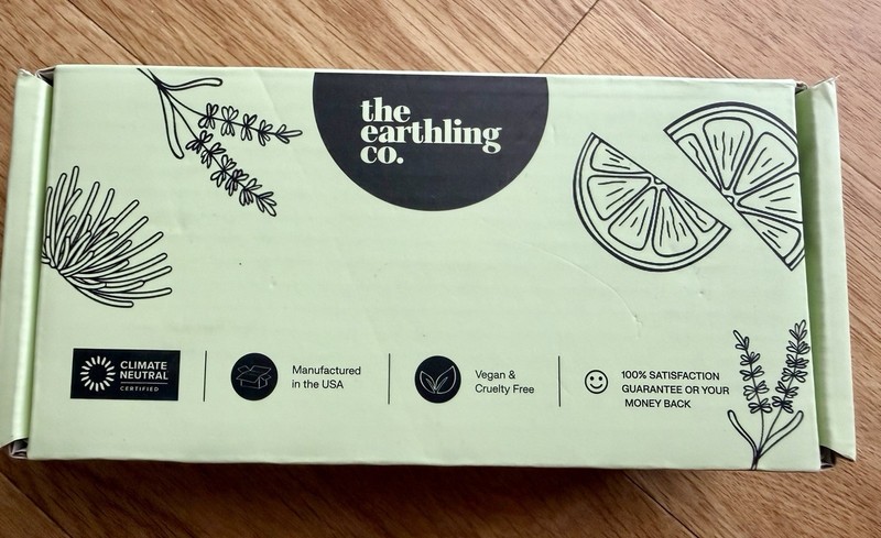 The Earthling Co. Sweet Sandalwood Thickening & Volumizing Shampoo Bar 3 oz