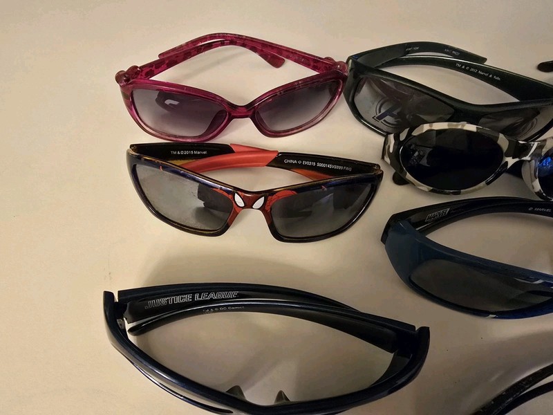 Lot of 10 Kids Comic Sunglasses Marvel,Hulk, Princess, Camo minor scratches gallery
