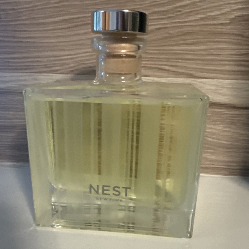 NEST Fragrances Bamboo Reed Diffuser 175ml no Box No Reeds Open Not Used