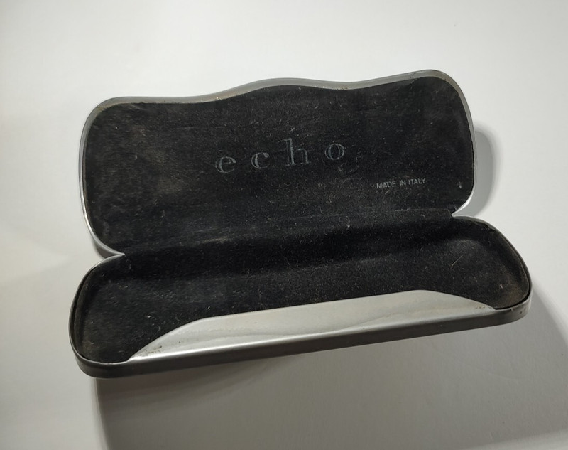 Sunglasses Case: Metal Case Clam Shell Silver Exterior Felt interior ECHO