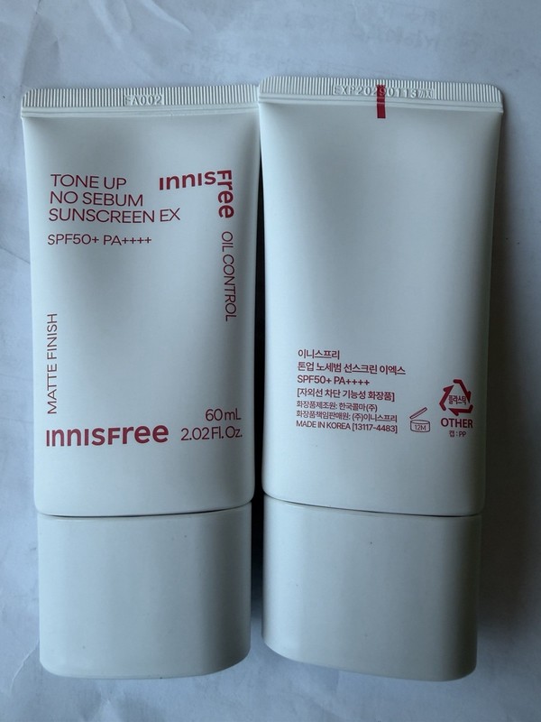 2 Pack Innisfree Tone Up No Sebum Sunscreen EX SPF50+ PA++++ Oil Control 60ml gallery
