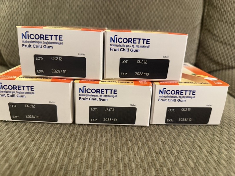 LOT OF 5 - Nicorette 2mg Nicotine Gum Fruit Chill 100 Pieces EXP 10/2028 gallery