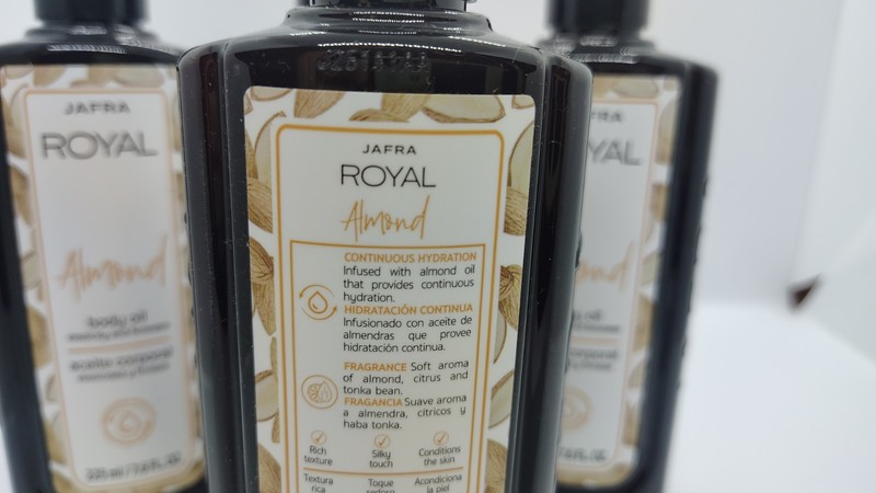 Jafra Royal Almond Body Oil 4 pack total 30.4 FL OZ gallery