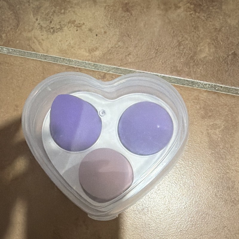 Round Reusable Makeup Sponge Applicators for Blending, Purple & Pink