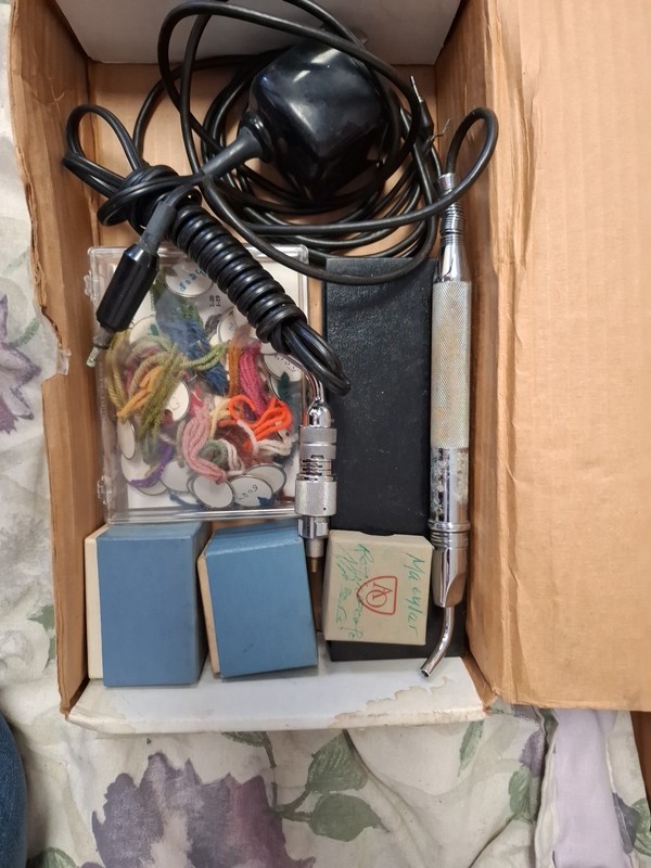 Vtg American Optical AO Color Vision & Transilluminator Test Kit – AS IS