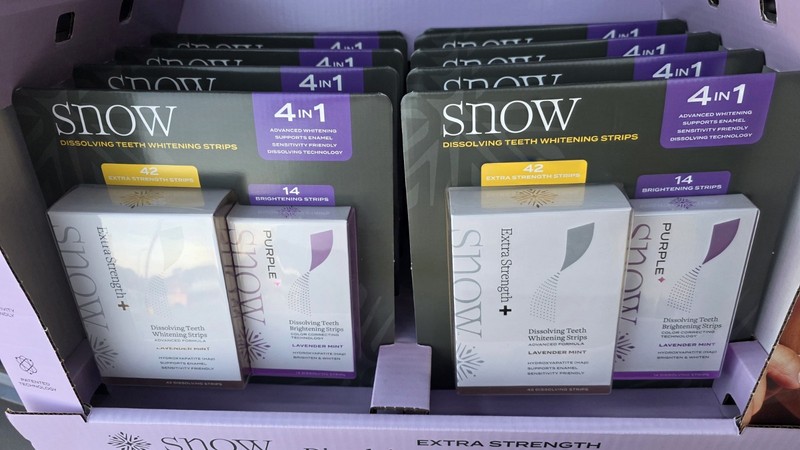 SNOW DISSOLVING TEETH WHITENING STRIPS 42 EXTRA STRENGTH & 12 BRIGHTENING STRIPS
