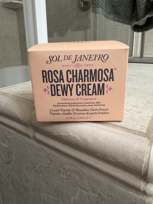 NIB 100% Authentic Sol de Janeiro Rosa Charmosa Dewy Body Cream 240 ml / 8.1 oz