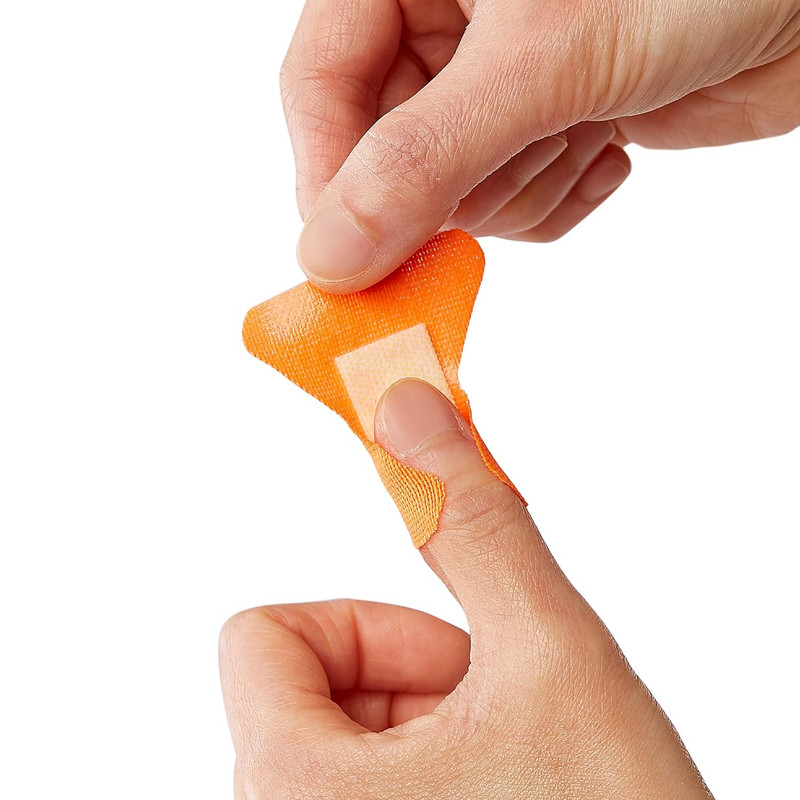 Curad Performance Series Fingertip and Knuckle Antibacterial Bandages, Extreme H gallery