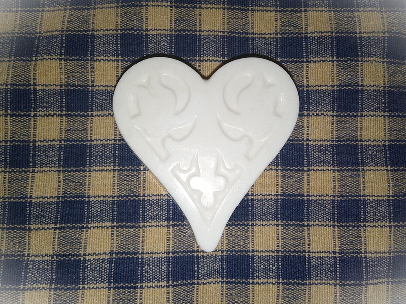 Swirl Heart Soap, choice of soap type, scent, FREE ship, goats milk+, 170+ scent