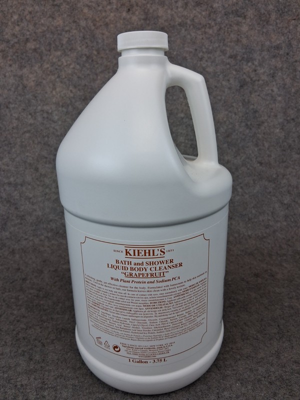 Kiehl’s Bath And Shower Liquid Body Cleanser Grapefruit – 1 Gallon 3.75L
