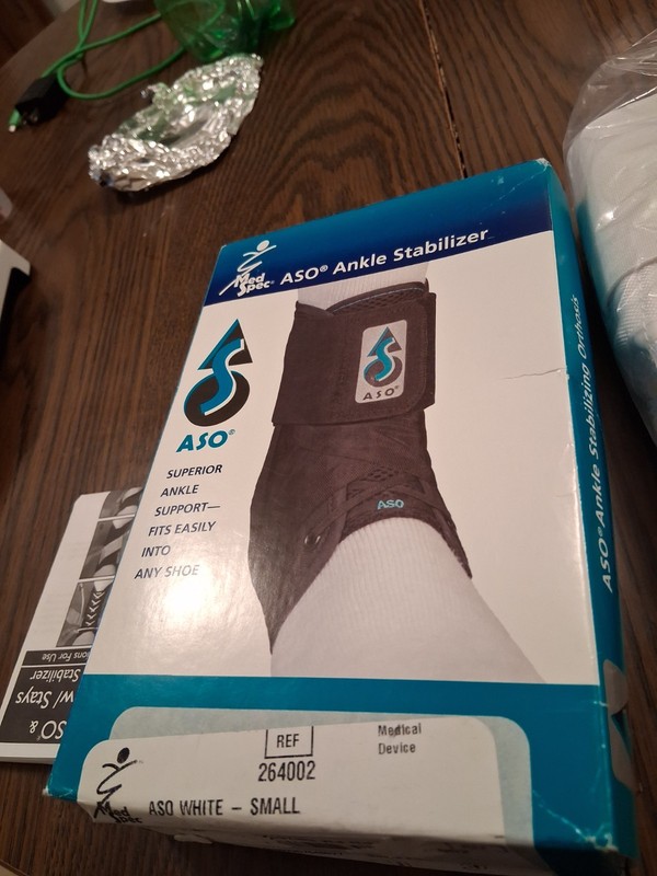 med spec aso ankle stabilizer white small