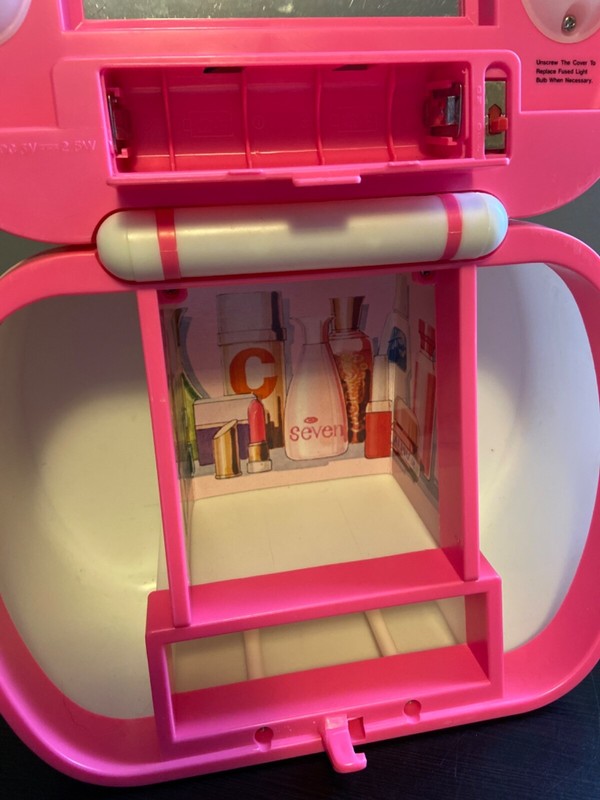 Vintage Radio Shack Sweet Heart Light up Vanity Case little girls makeup case gallery