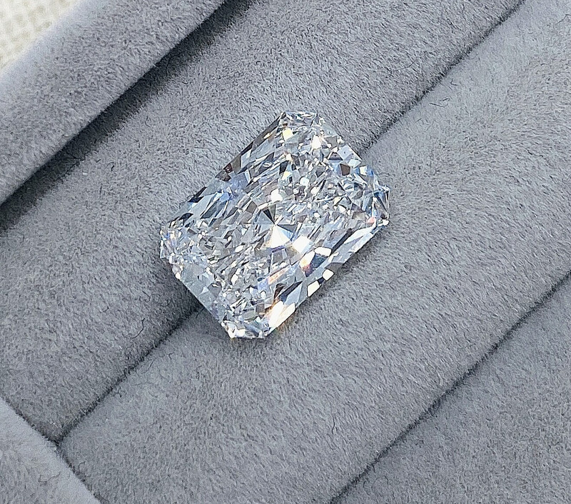 Radiant shape 6 Cts Lab Grown CVD Diamond Natural D Color VVS1 Certified gallery